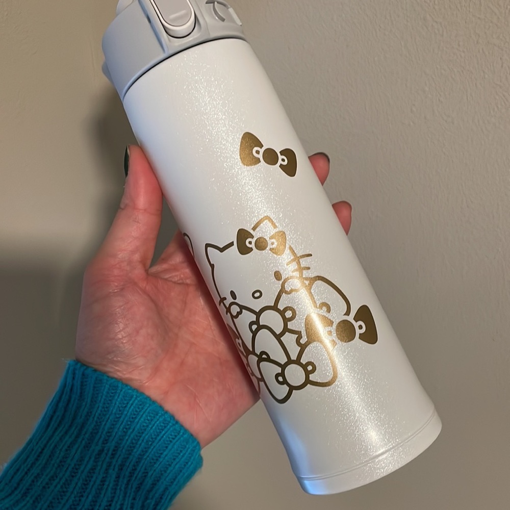 Brand New Limited Edition Hello Kitty x Zojirushi Stainless Steel bottle